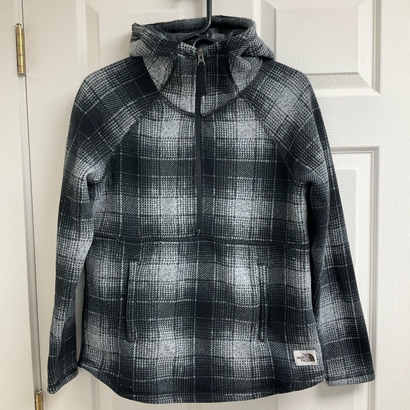 The North Face Jackets & Blazers - The North Face 1/4 Zip Fleece Hoodie